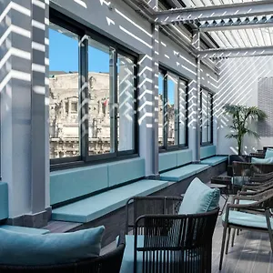 Iq 4*, Milano İtalya